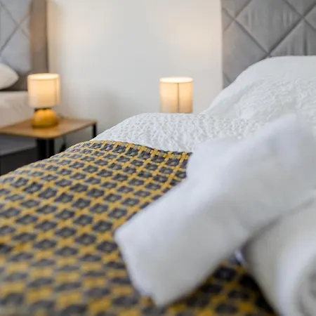 Immo-vision - Comfort Living Apartments, 8 Schlafzimmer דירה
