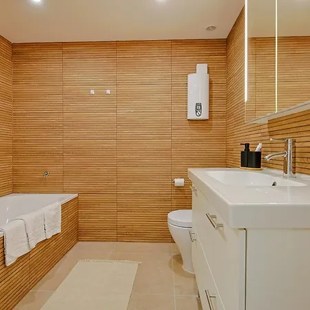 Immo-vision - Comfort Living Apartments, 8 Schlafzimmer לברקוסן