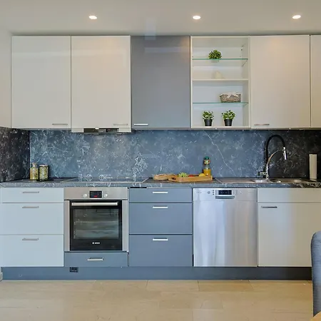 Immo-vision - Comfort Living Apartments, 8 Schlafzimmer לברקוסן