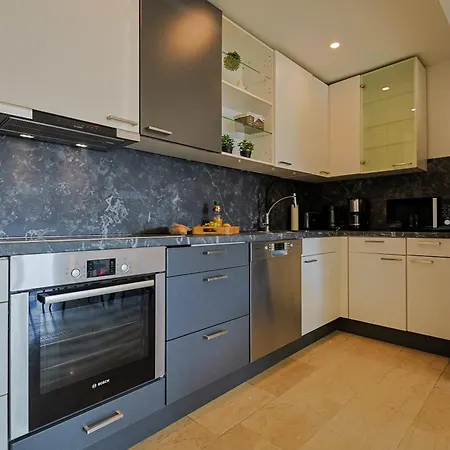 Immo-vision - Comfort Living Apartments, 8 Schlafzimmer דירה *